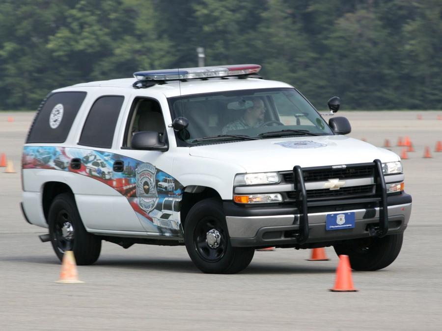  Chevrolet Tahoe Police 2004 года  (фото 8 из 20)